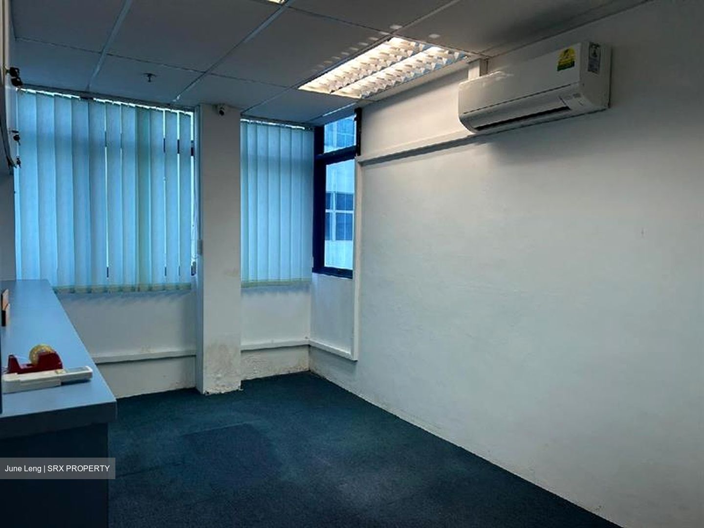 Heng Loong Building (D23), Factory #501472961